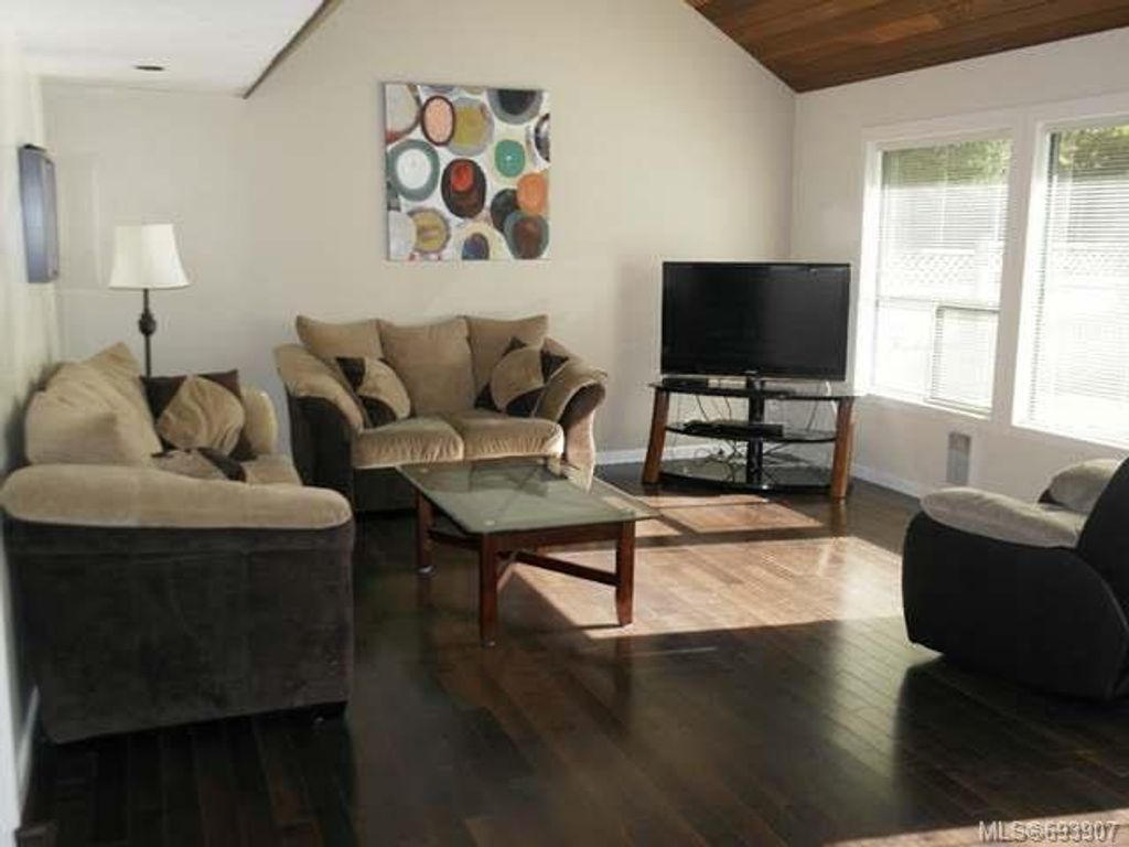 listing image 16040355872433985878