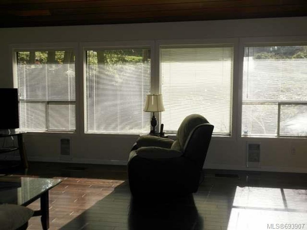 listing image 16047060782261666145