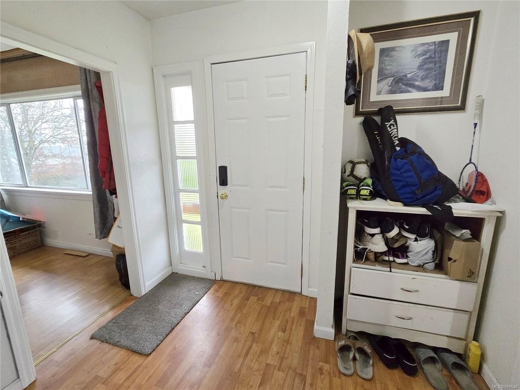 listing image 16048114029222842382