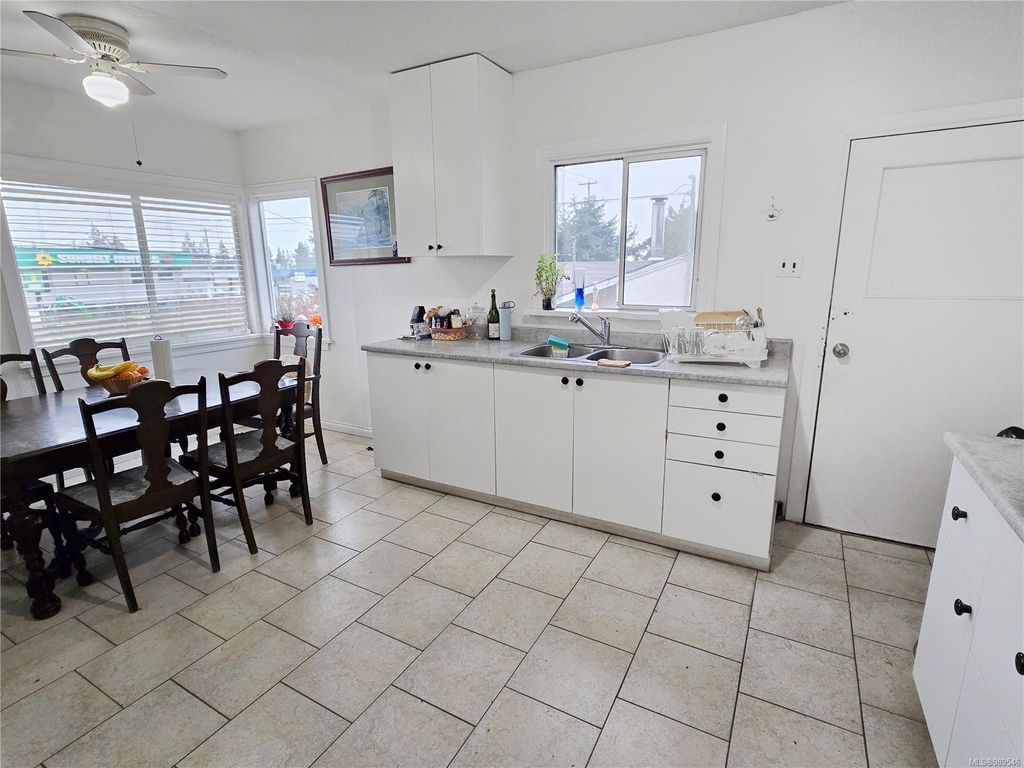 listing image 16045767003057750218