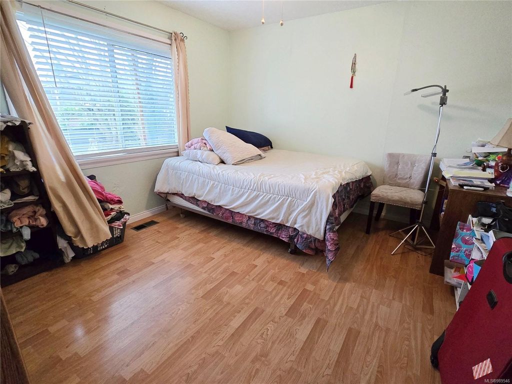 listing image 16045658904735309068