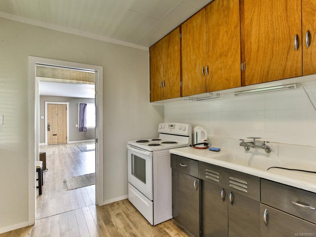 listing image 16041067093359868736