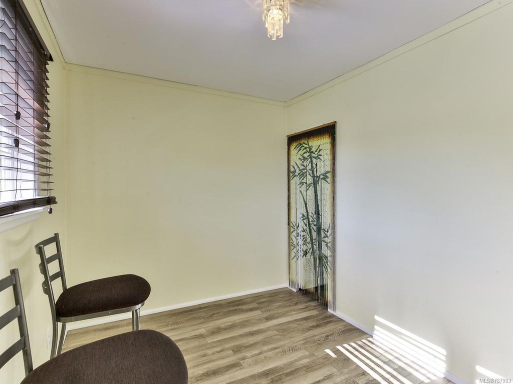 listing image 16044178134354104020