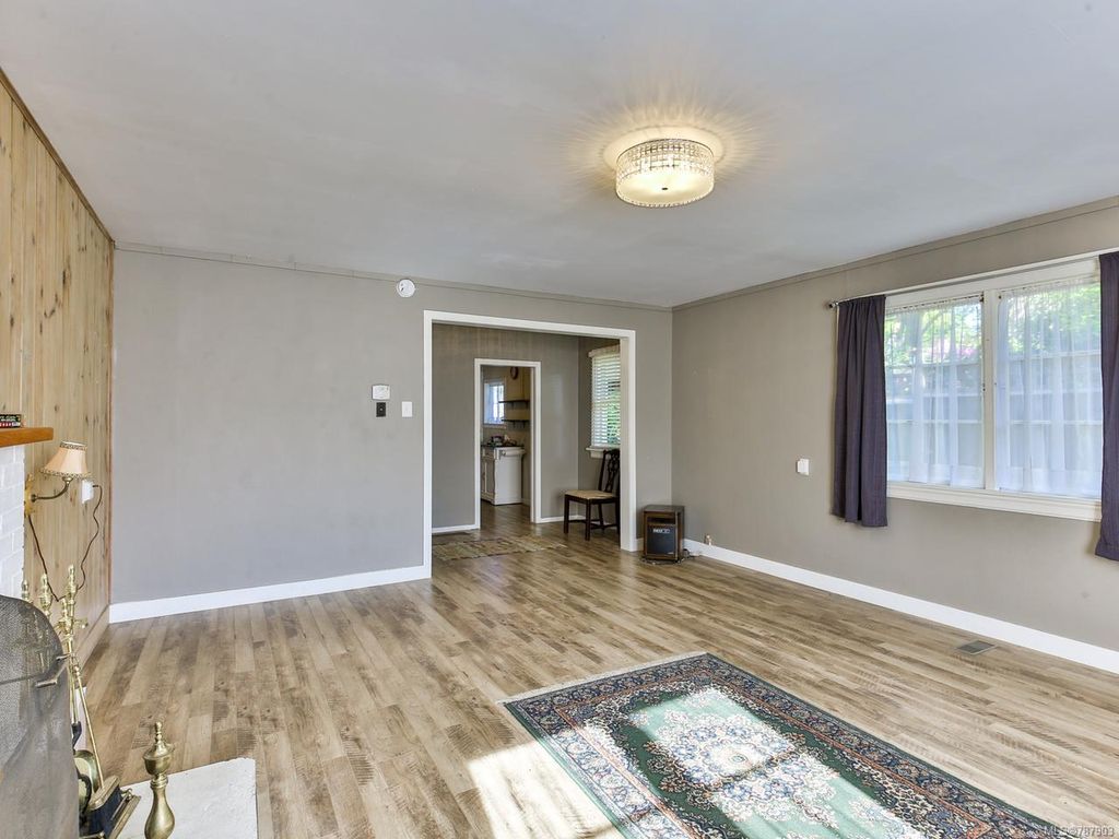 listing image 16047412547934019447