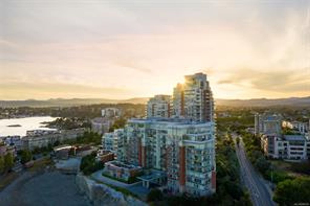 listing image 16042474614953
