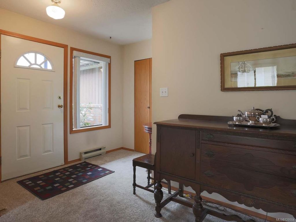 listing image 16048276555771924902