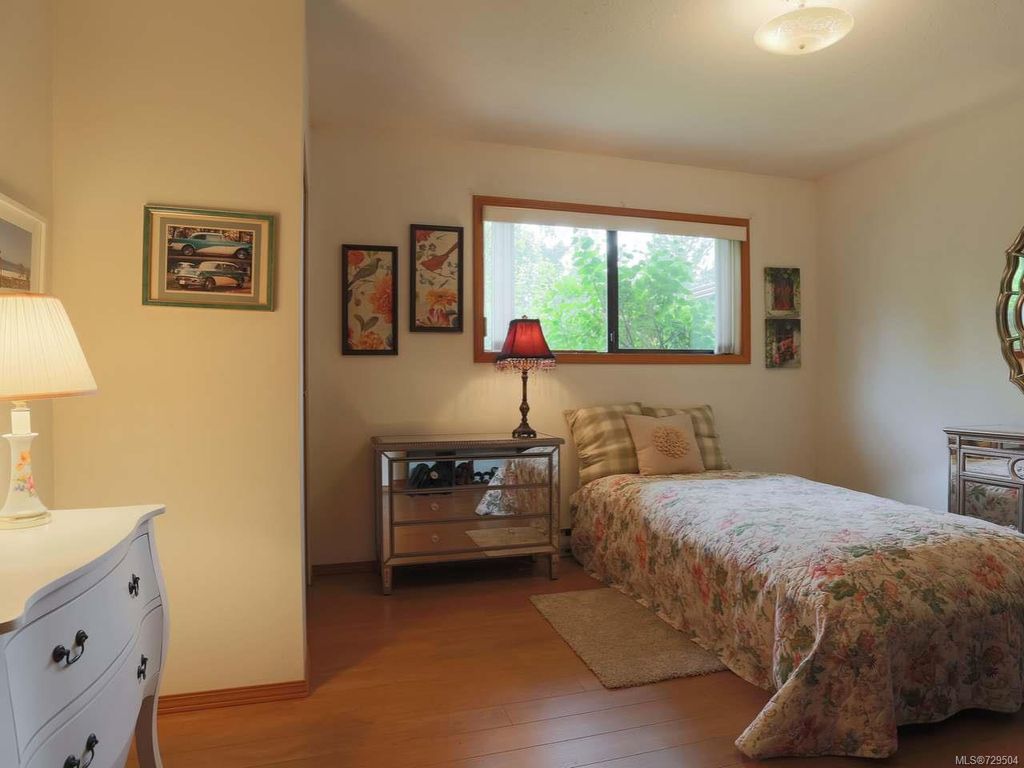 listing image 16040537869181944391