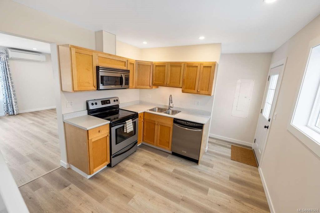 listing image 16045598876736868834