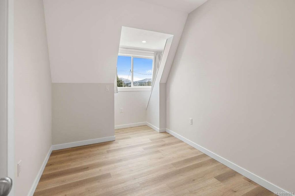 listing image 16045485144656968825