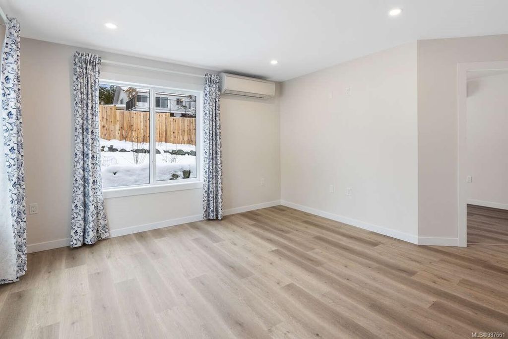 listing image 16044379551391277159