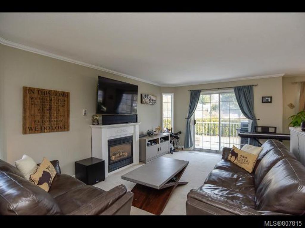 listing image 16049669129598604767