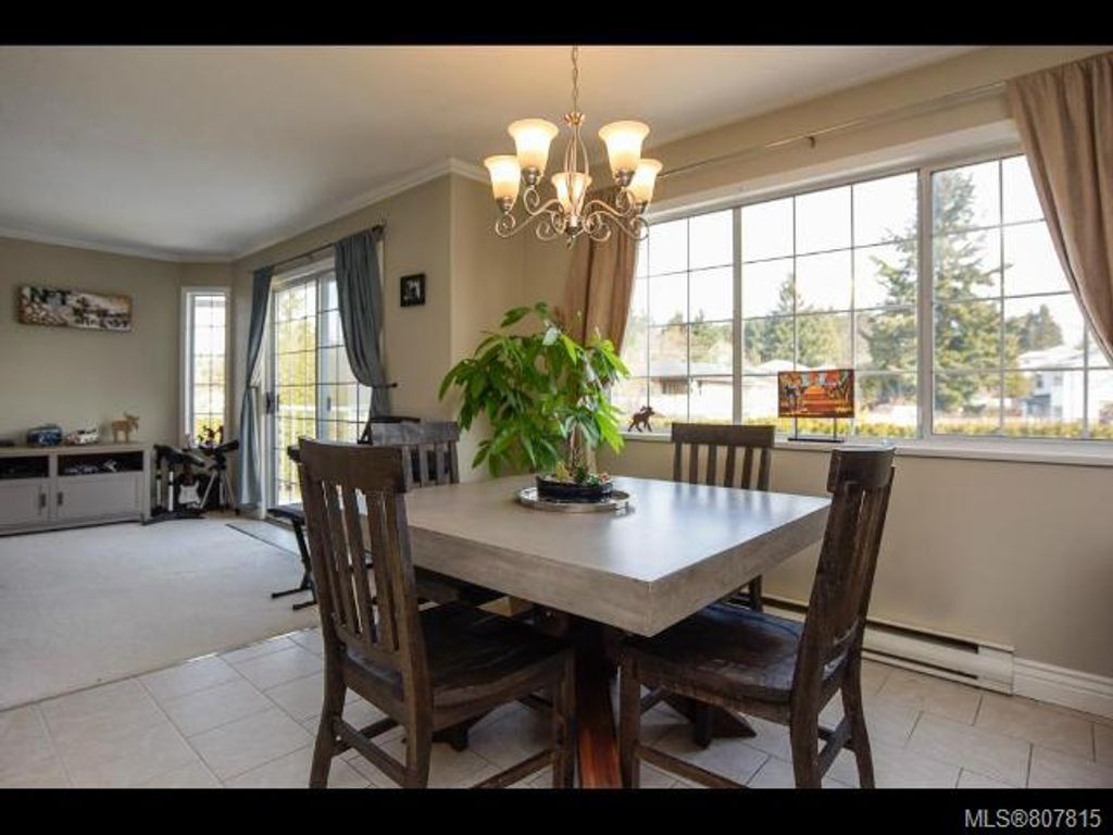 listing image 16042385096162244014