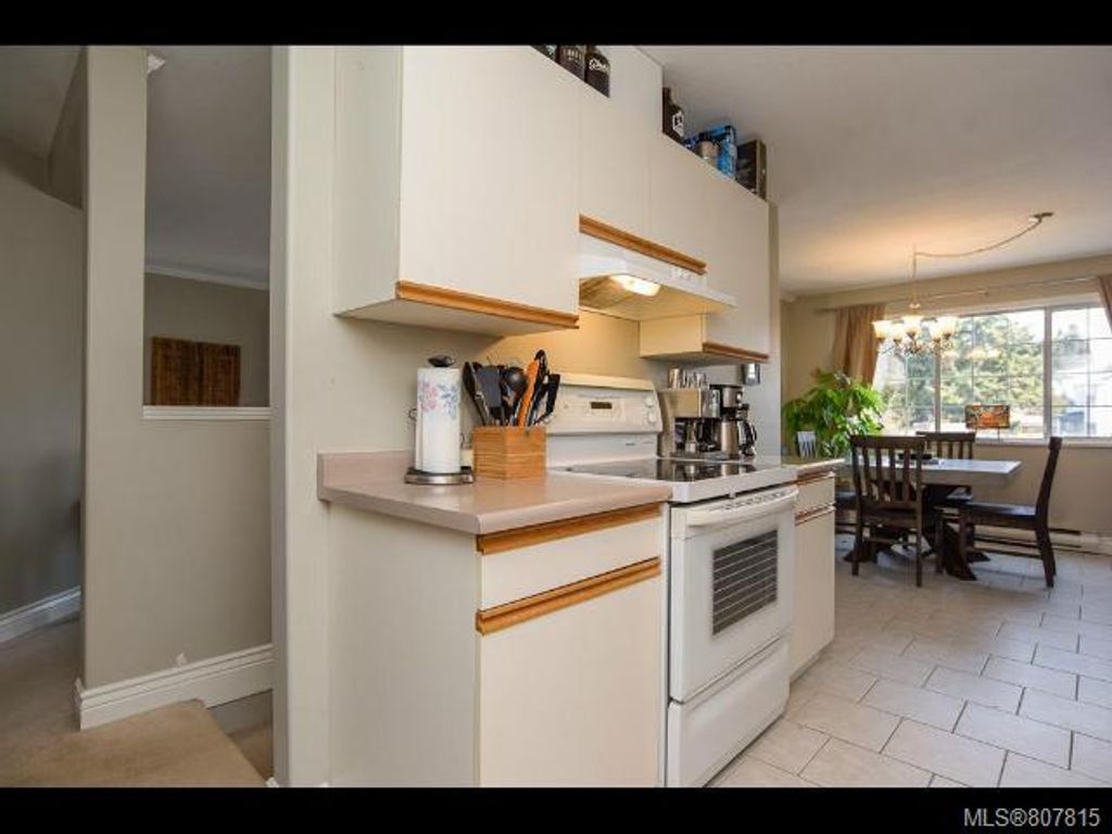 listing image 16046936450535309547