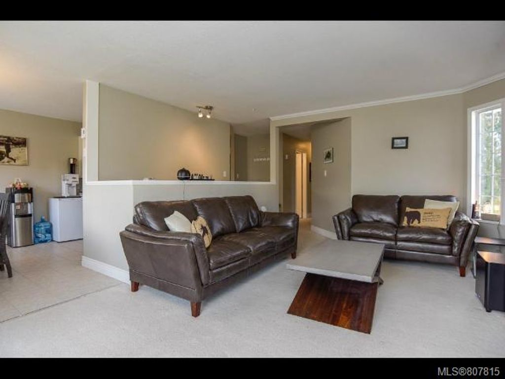 listing image 16043639035401175205