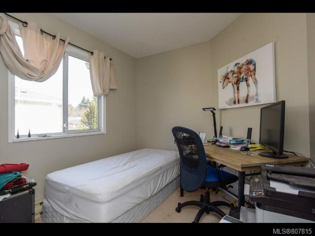 listing image 16049186037659303835