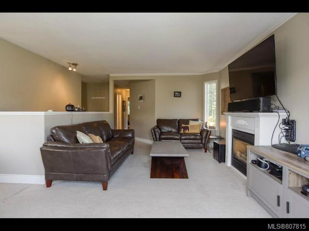 listing image 16045502194854174805