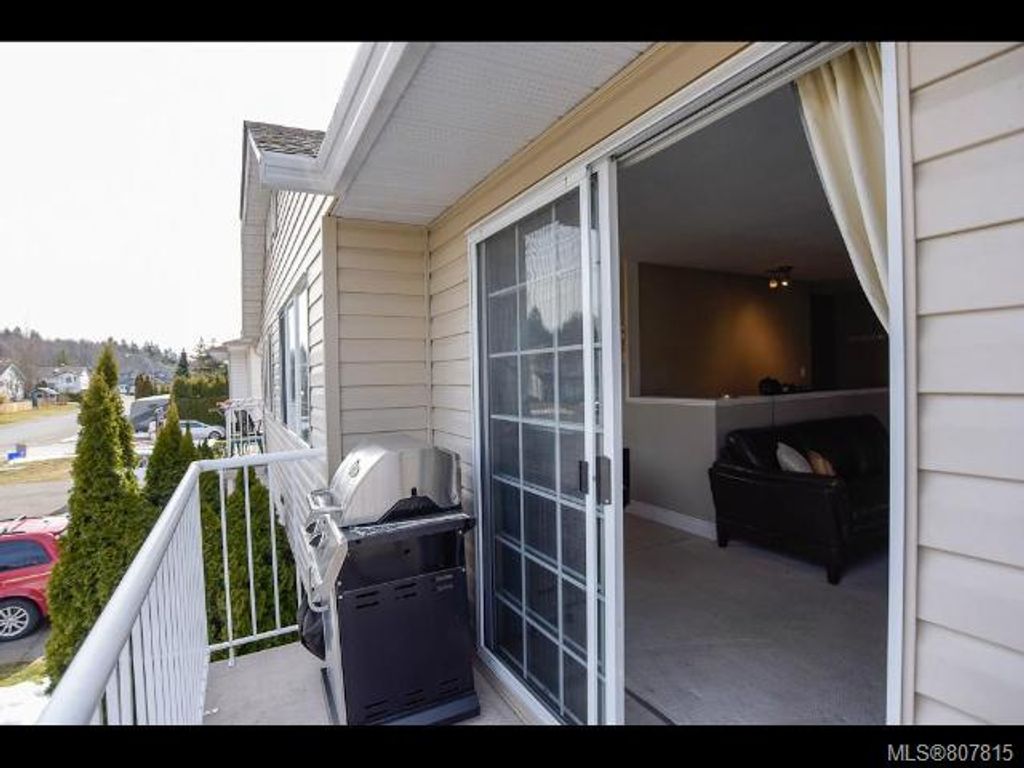 listing image 16040041456818187102