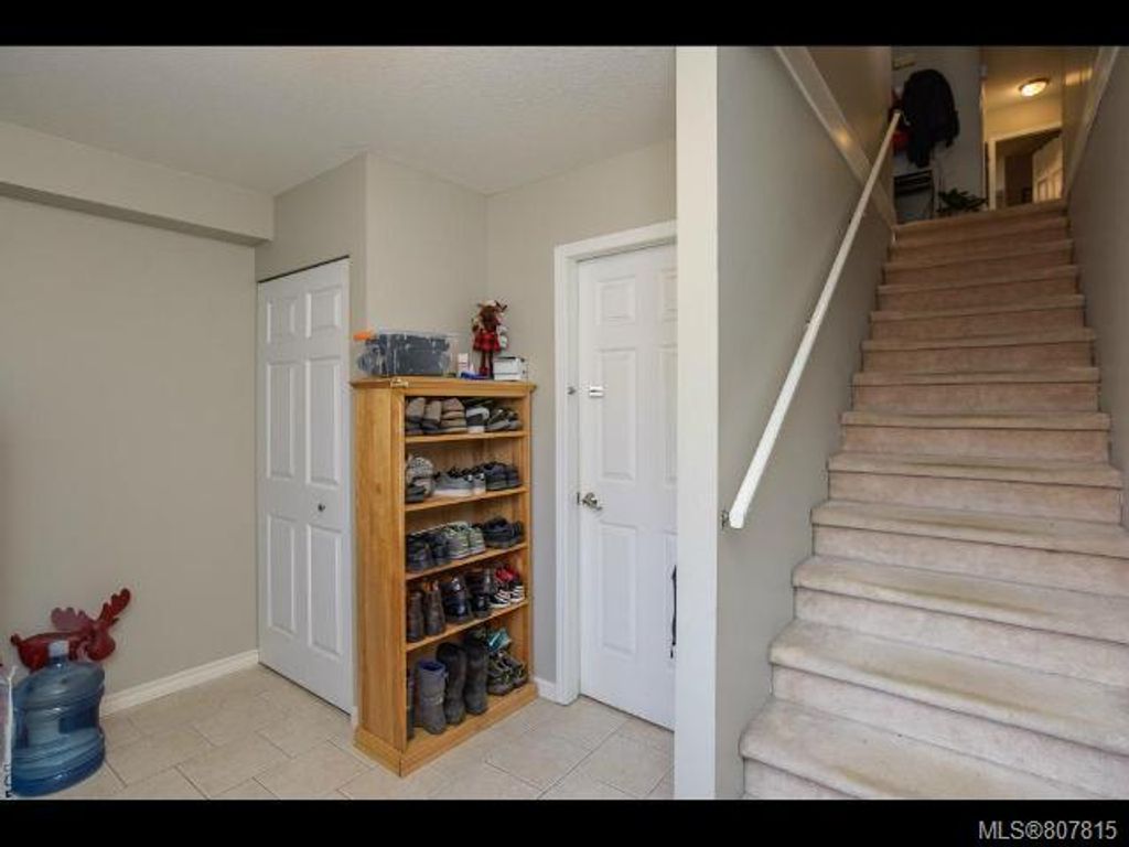 listing image 16049208096622910015