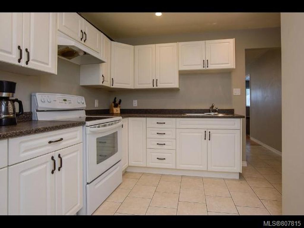 listing image 16049127773314093232