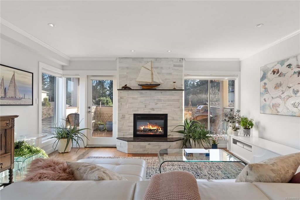 listing image 16040576952225977775