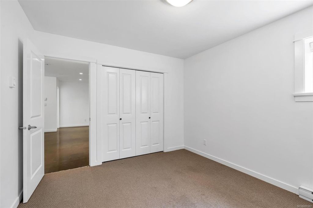 listing image 16048551468284195445