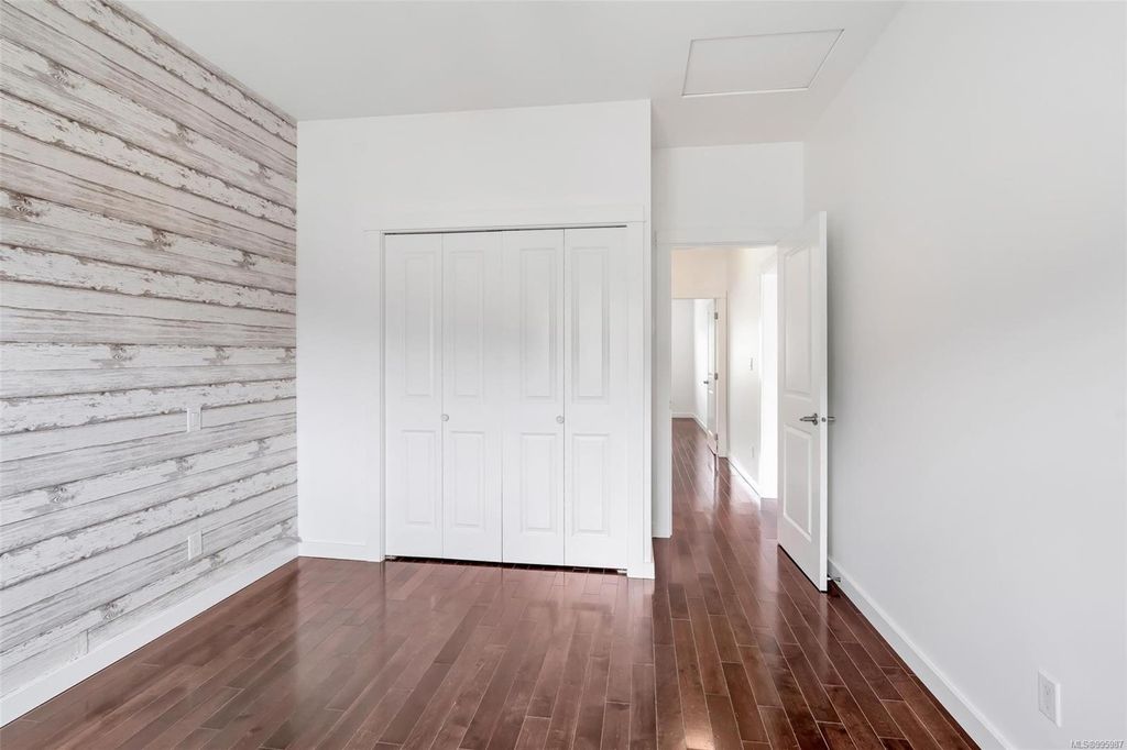 listing image 16045307577813369114