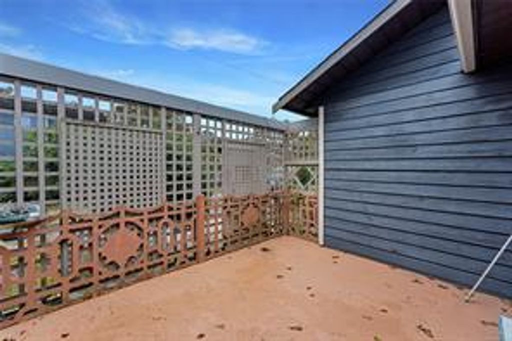 listing image 16041770807018