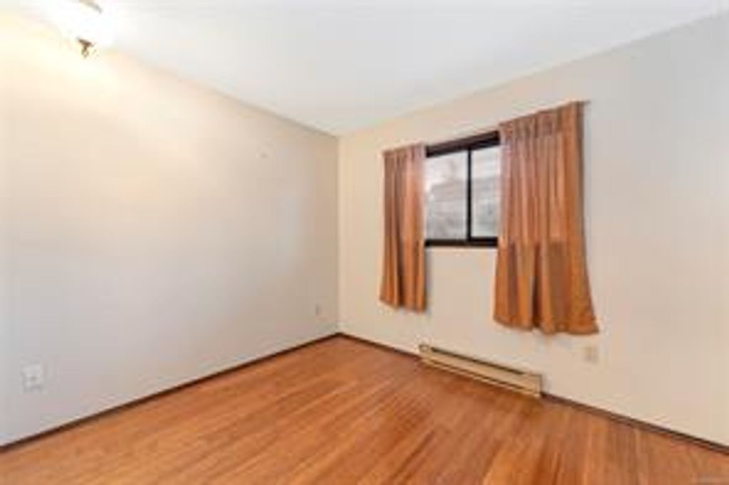 listing image 16043510070648