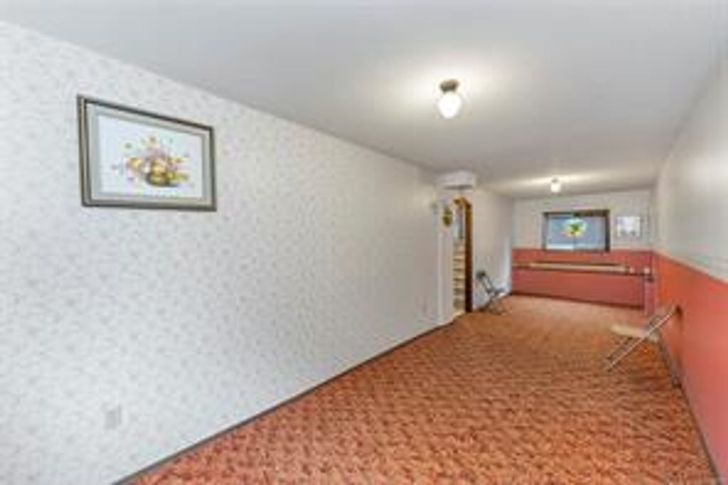 listing image 16043028349937