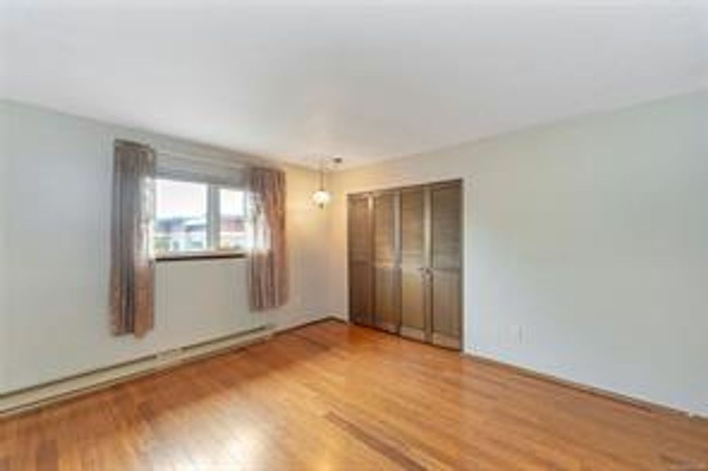 listing image 16041629133124