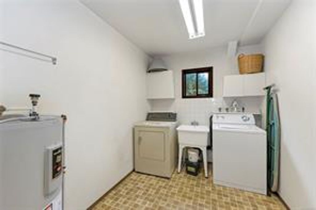 listing image 16041311012429