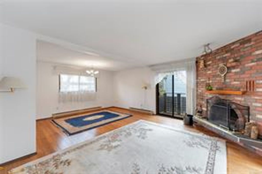 listing image 16042176274632