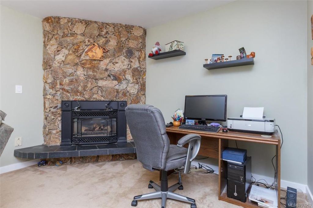 listing image 16041320476684456400