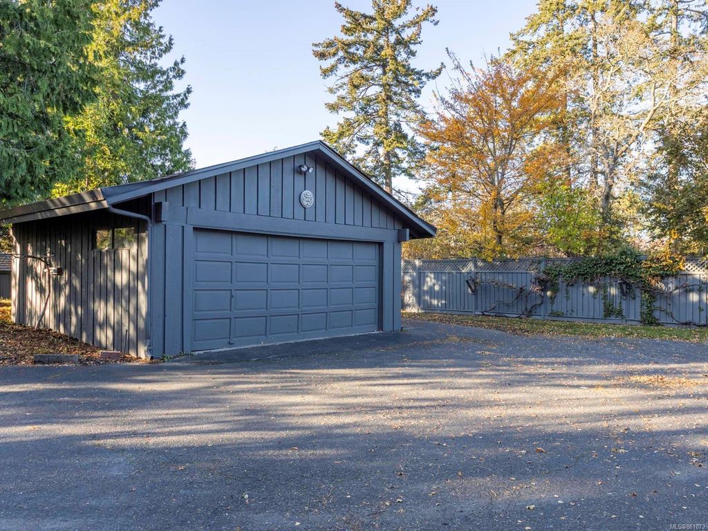 listing image 16043312944166314127