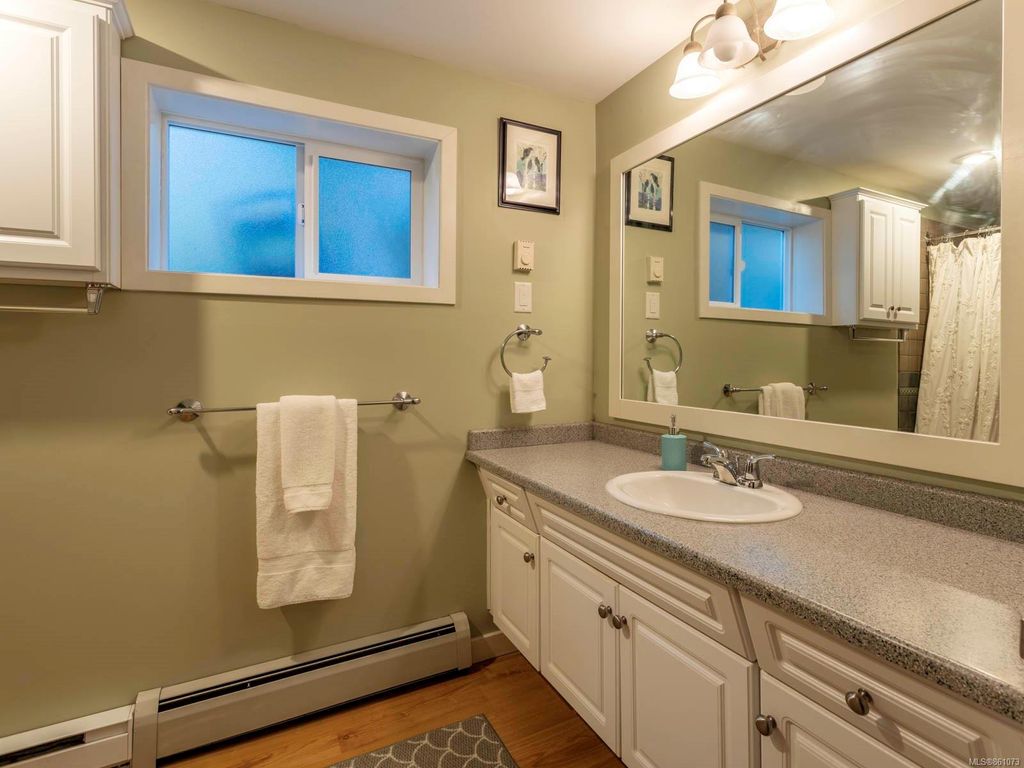listing image 16040585712990388943