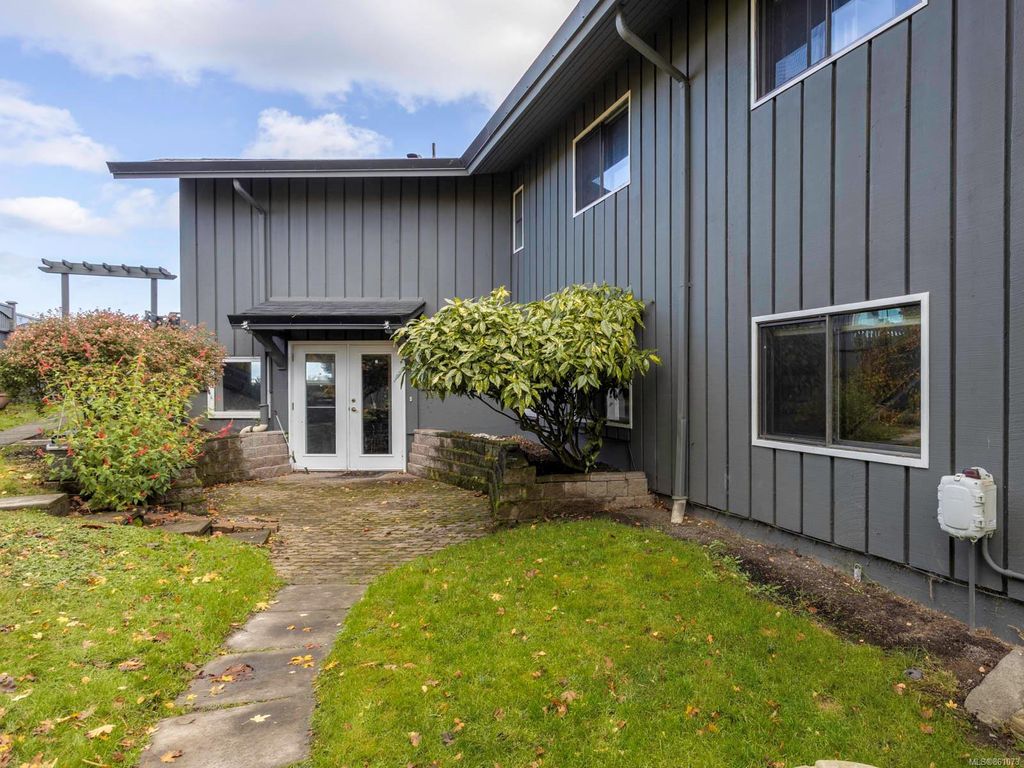 listing image 16040890375289204086