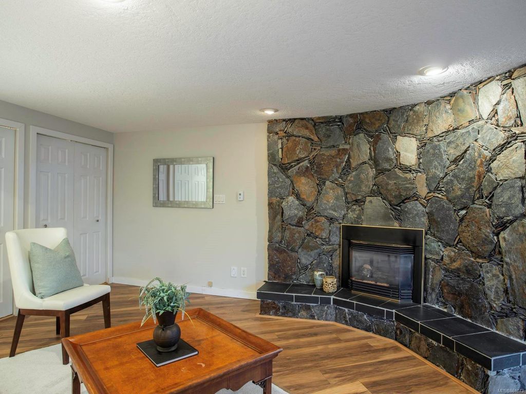 listing image 16040047920179668003