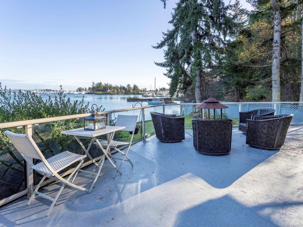 listing image 16042042795016897296