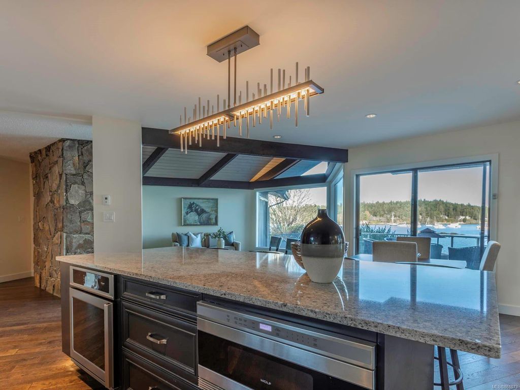 listing image 16042992495874474532