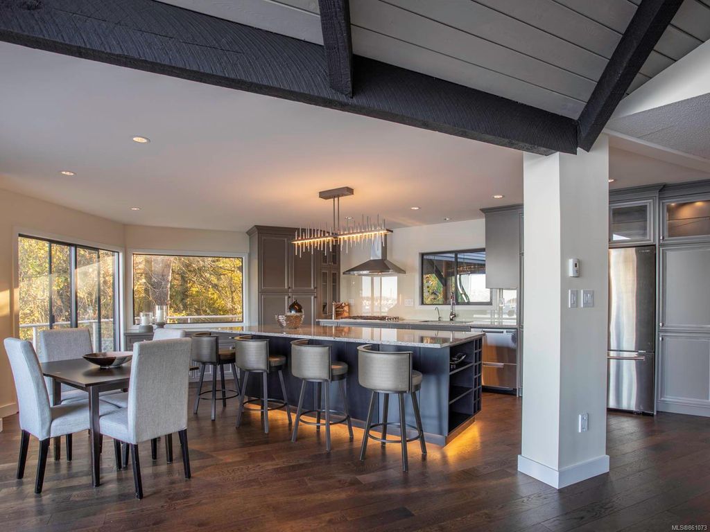 listing image 16046647845147035042