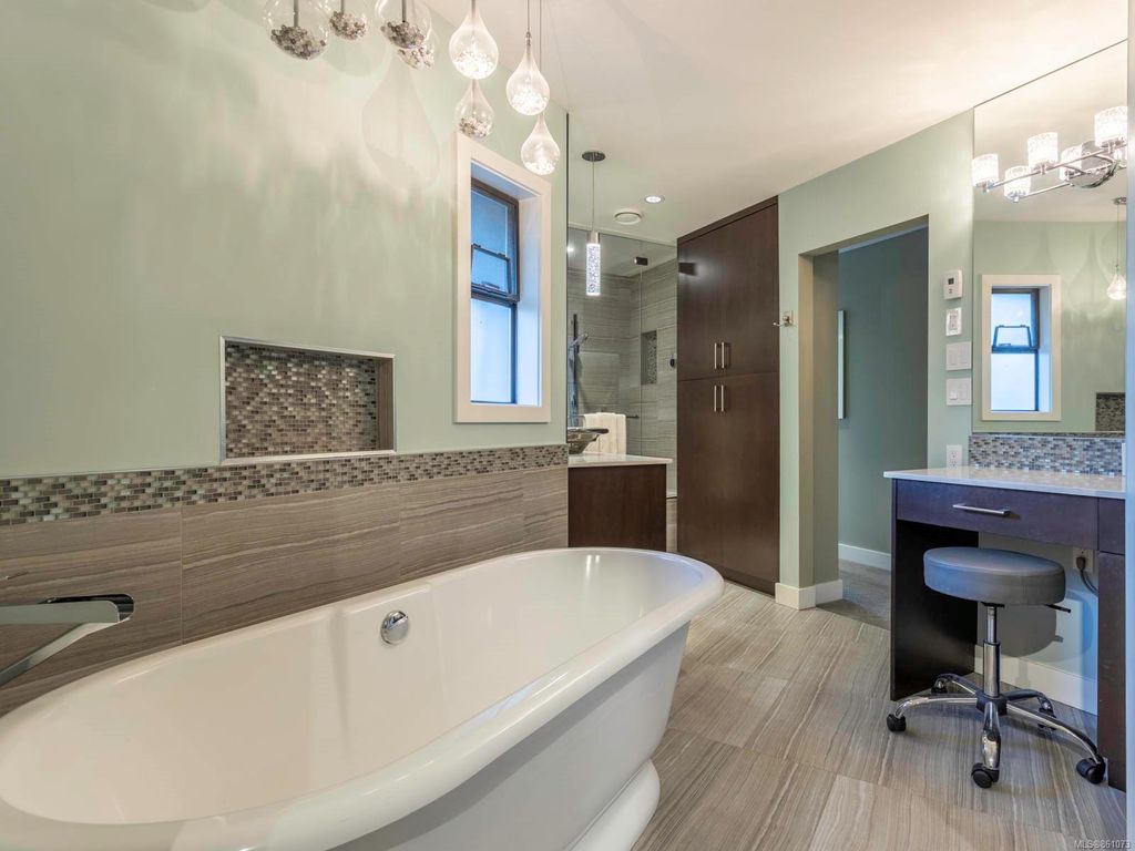 listing image 16047533739174758557