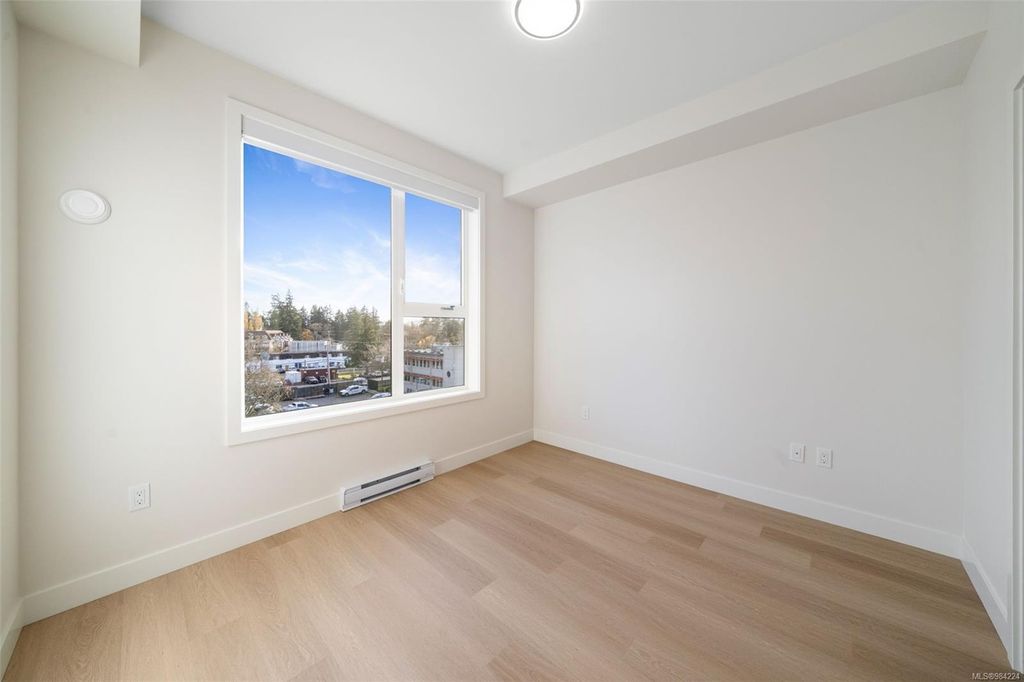 listing image 16043283560310688799