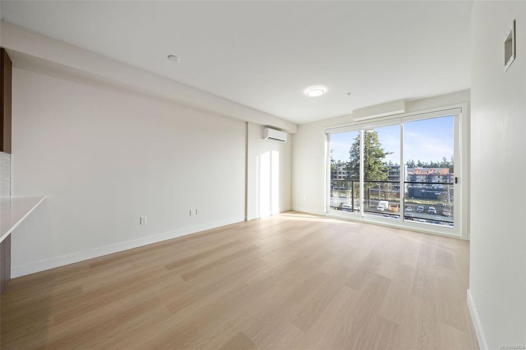 listing image 16041400288147732050