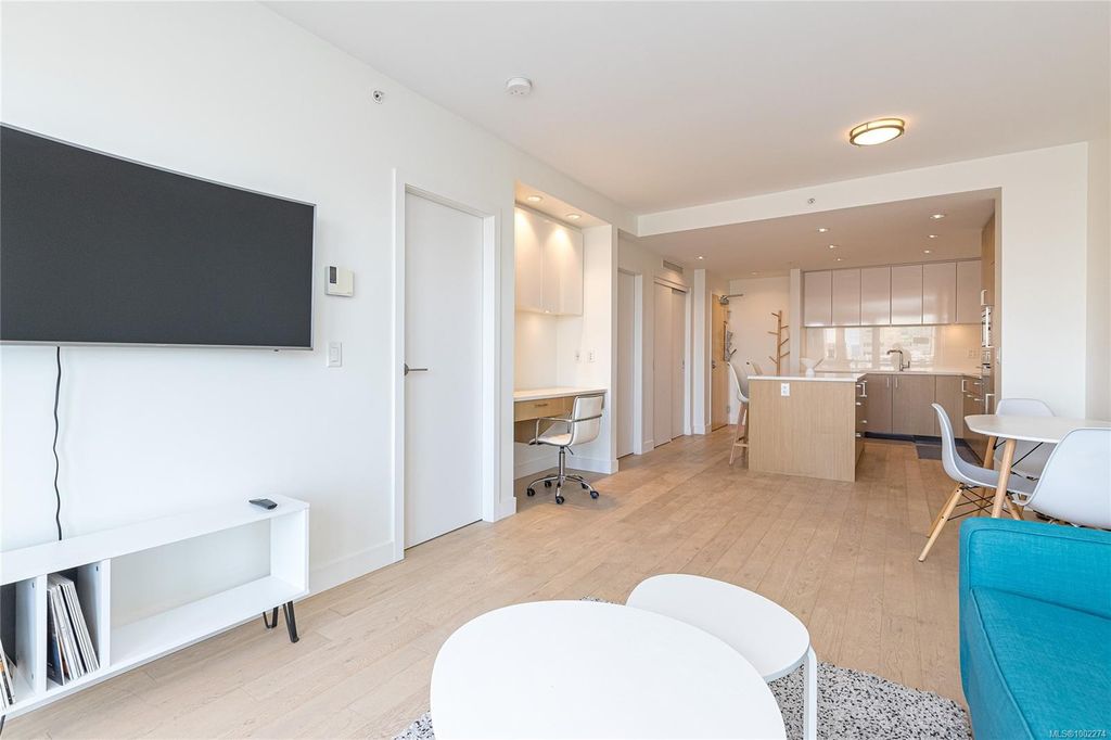 listing image 16049122124816235541