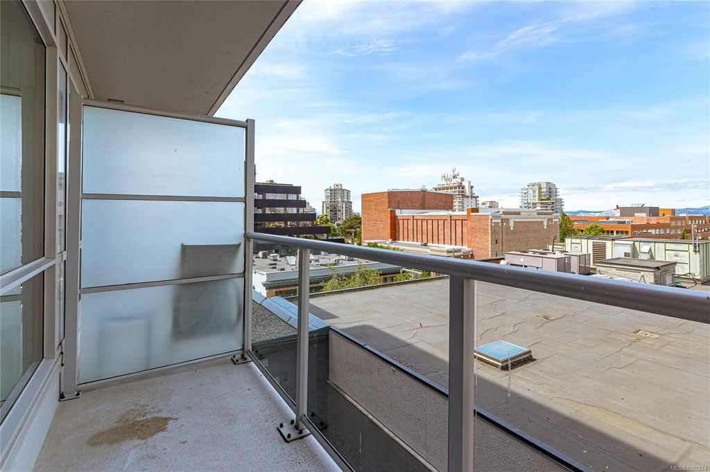 listing image 16046533103769458866