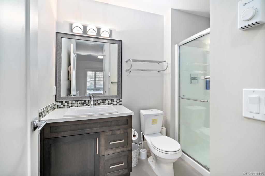 listing image 16042720241378653037