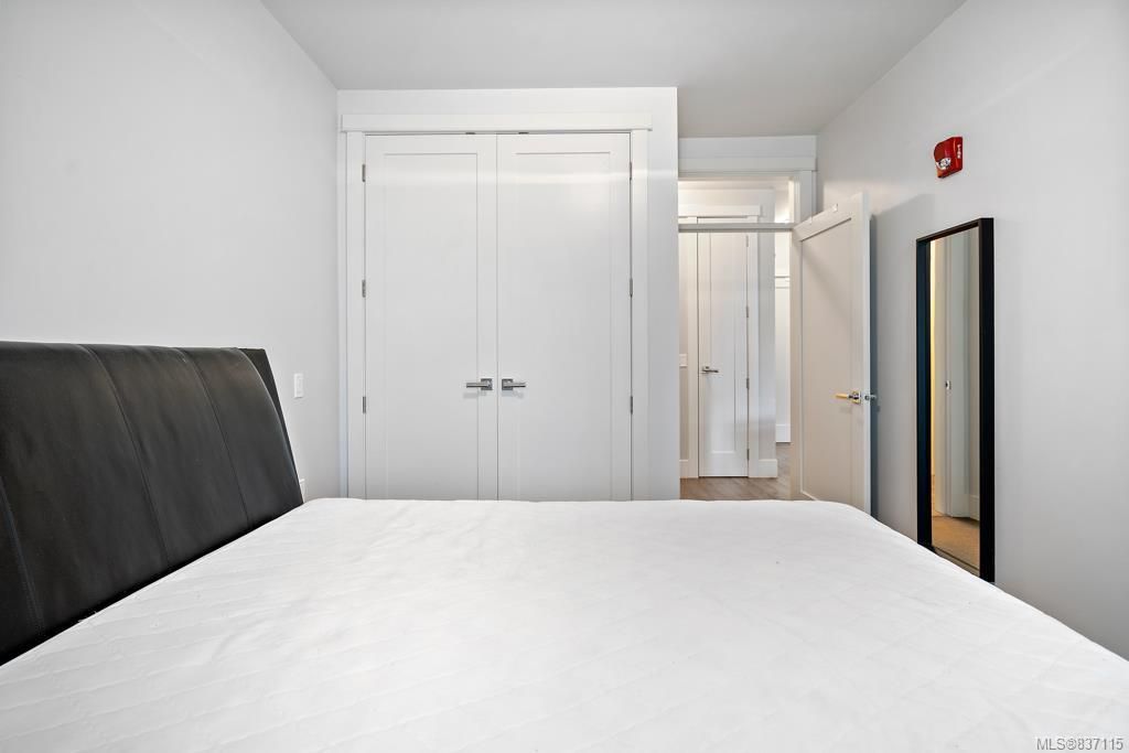 listing image 16049517657112733454