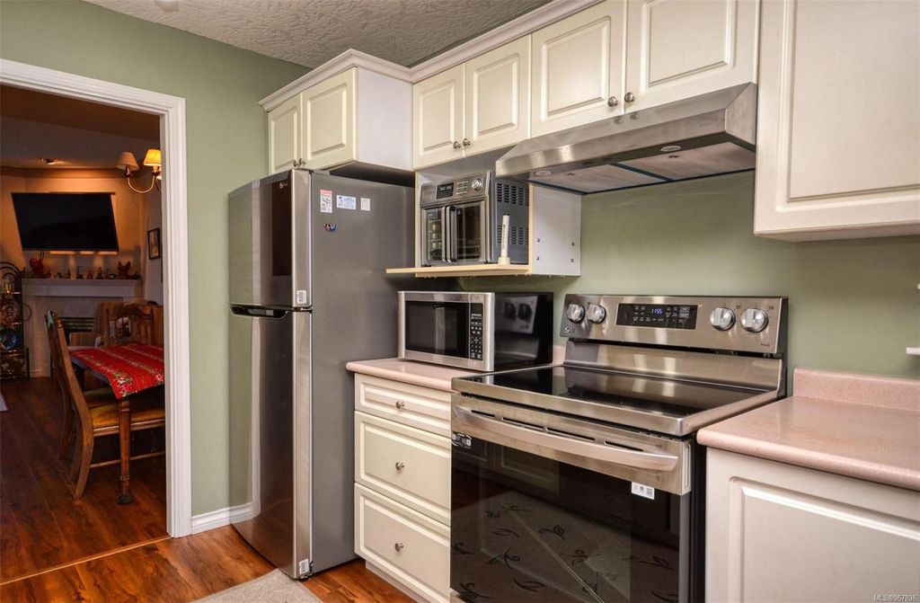 listing image 16044932487952115087