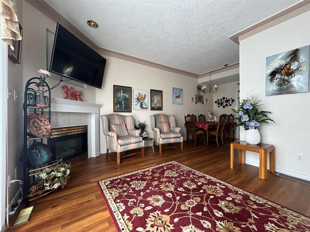 listing image 16047118259798910931