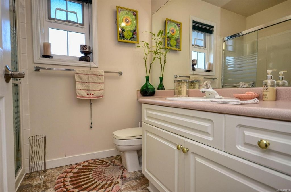 listing image 16040837357653230254